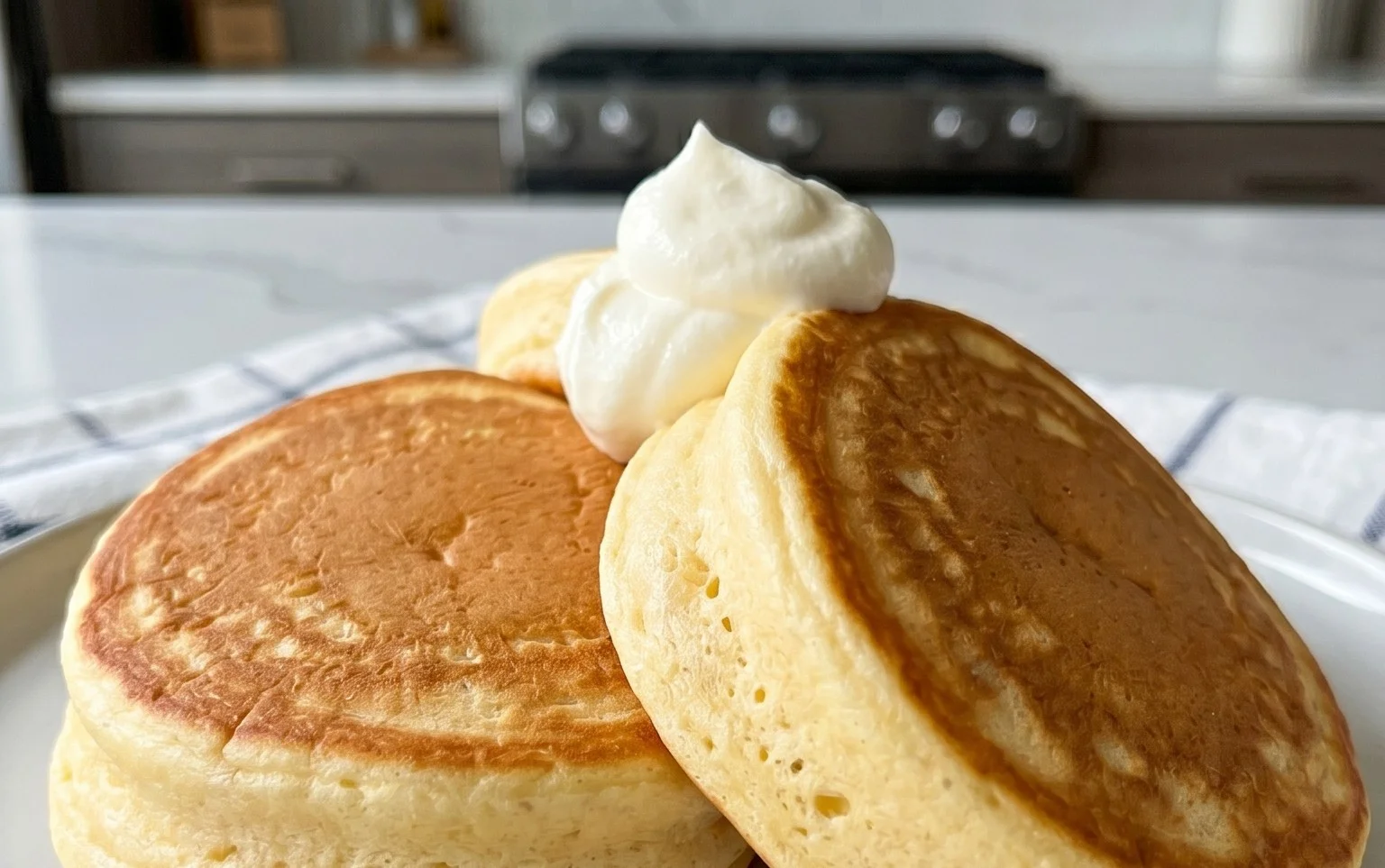 Fluffy Japanese Soufflé Pancakes